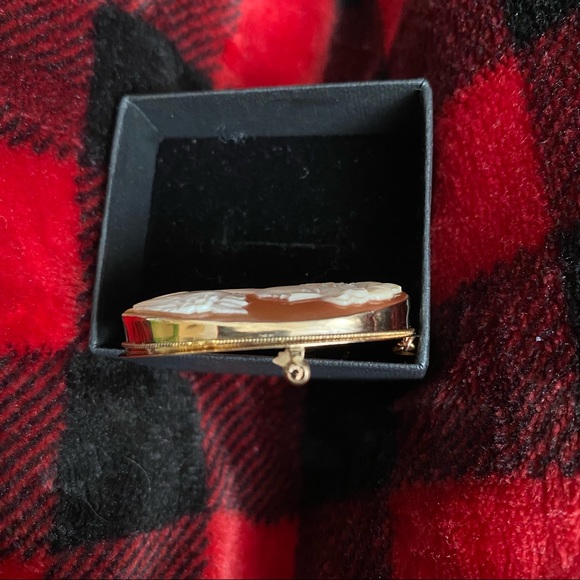 REAL 14k gold Cameo pendant brooch - Picture 4 of 10
